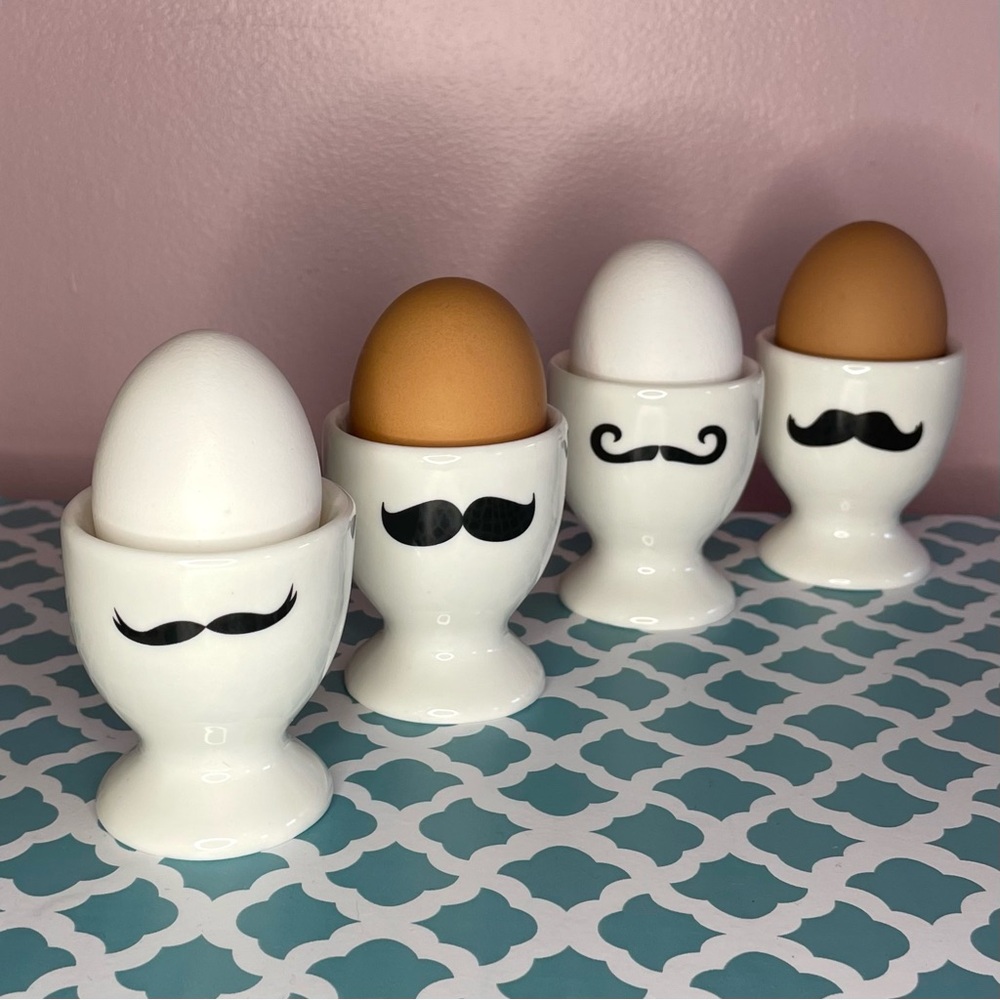 Egg Cups with Mustache Motif - Adorable Set of 4 - Eat your EGGS in Style! - Picture 5 of 11